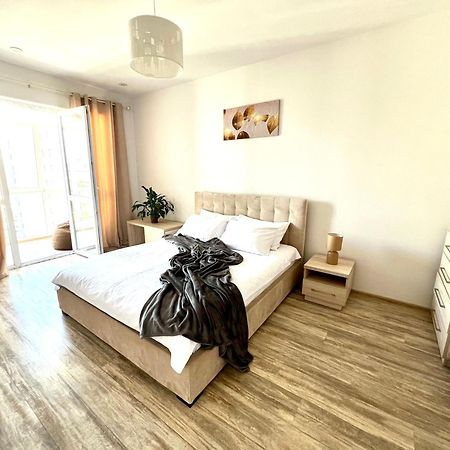 Osapart Malevich Apartment In The Complex Great Britain Lviv Extérieur photo